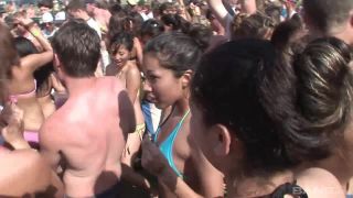 Amateur Party Girls Get Freaky Out In Public As They Drink And Dance Public!-8