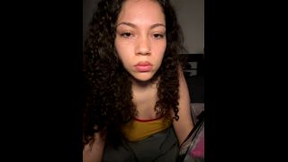 Zoey Uso Breaks Her Promises in Steamy Video Zoey Uso fetish-2