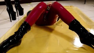 Corona Doll - Latex Vacuum Bed Bondage | latex | bdsm porn mature fetish-2