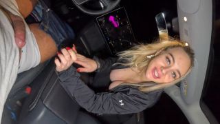 Fitness Schlampe BeverlyAthalia: Leidenschaftlicher Blowjob-2