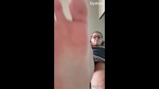 fetish Tays Toes aka taystoes - 03-30-2021 OnlyFans Video - Giantess catches tiny man spying on her as she is about to wash her feet video Tays Toes-4