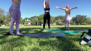 Kittibelle - yoga kitti i had a great morning starting off with wickedolivia lilredmisfit at the par 09-10-2022-4