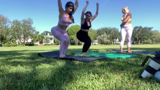 Kittibelle - yoga kitti i had a great morning starting off with wickedolivia lilredmisfit at the par 09-10-2022-8