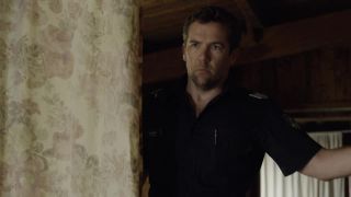 Emma Booth - Glitch s02e02 (2017) HD 1080p!!!-6