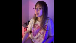 Caroline Zalog Tease Her Perky Nips in Must-Watch Onlyfans Video fetish Caroline Zalog, Nipple Slips-6