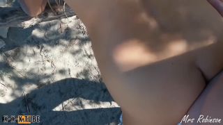  Mrs Robinson  Hot Milf Loves To Fuck On The Beach To Get Covered In Cum Amateur-1