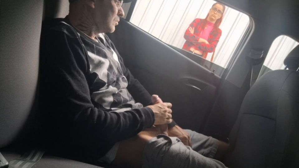 Punheta Arriscada Para Estudante Gostosa.